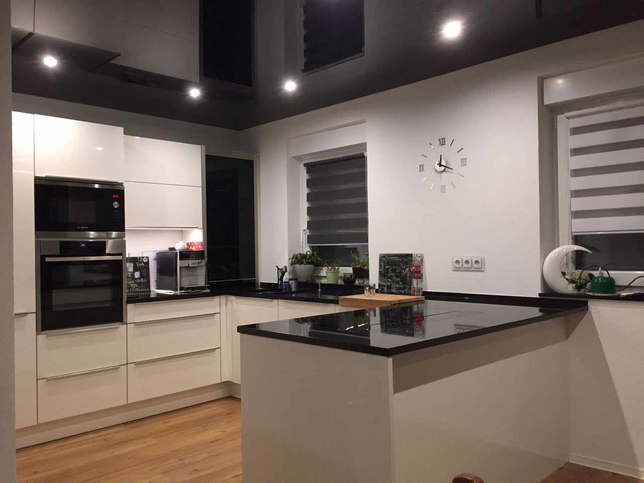 Moderne Decke (Spanndecke) – Vreden