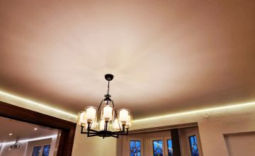 Spanndecke als moderne Deckenlösung mit glatter Oberfläche – Beispiel für Spanndecken in Heinsberg und Umgebung